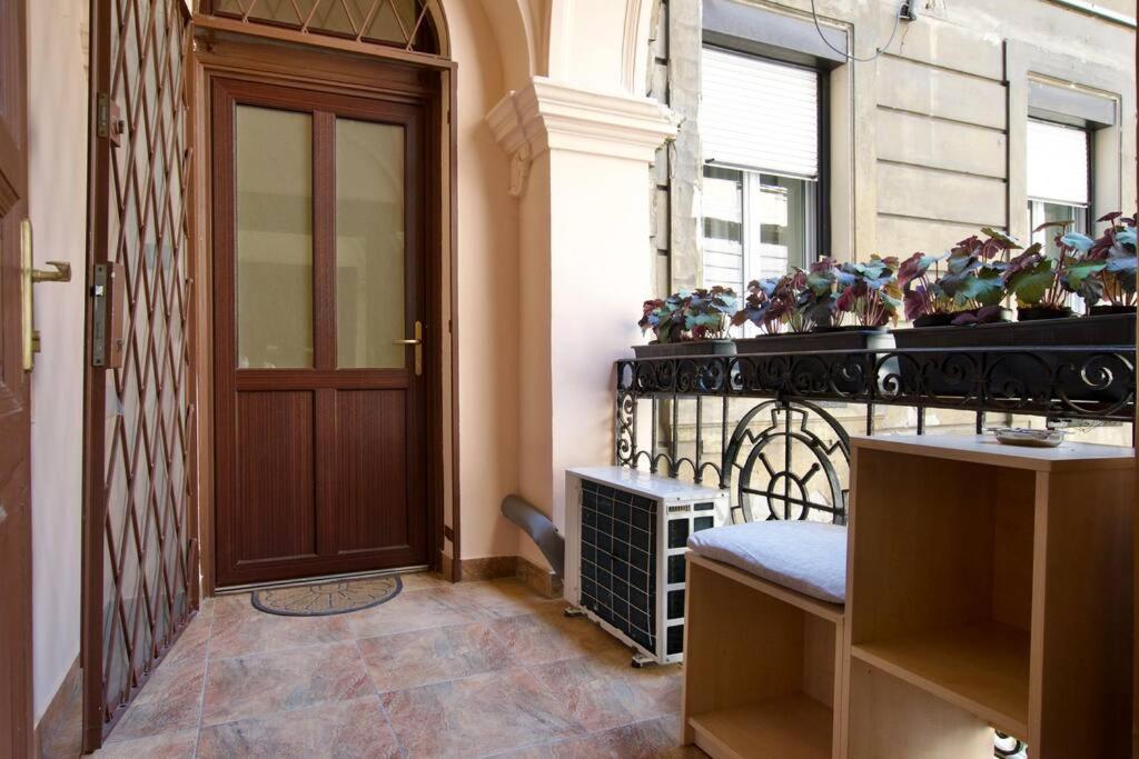 Standard Apartment By Hi5 - St. King Street 16. Budapest Exterior foto